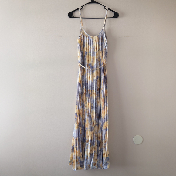 Bishop + Young Mara Pleated Floral Dress in Blue - Picture 8 of 8